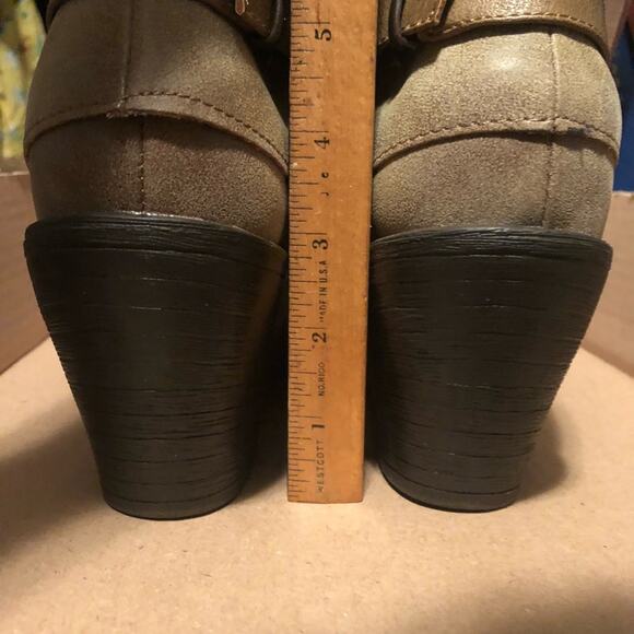 EuroSoft Heeled Ankle Boot Lasercut Shroud Western Tan with Buckles 8M - Picture 11 of 11